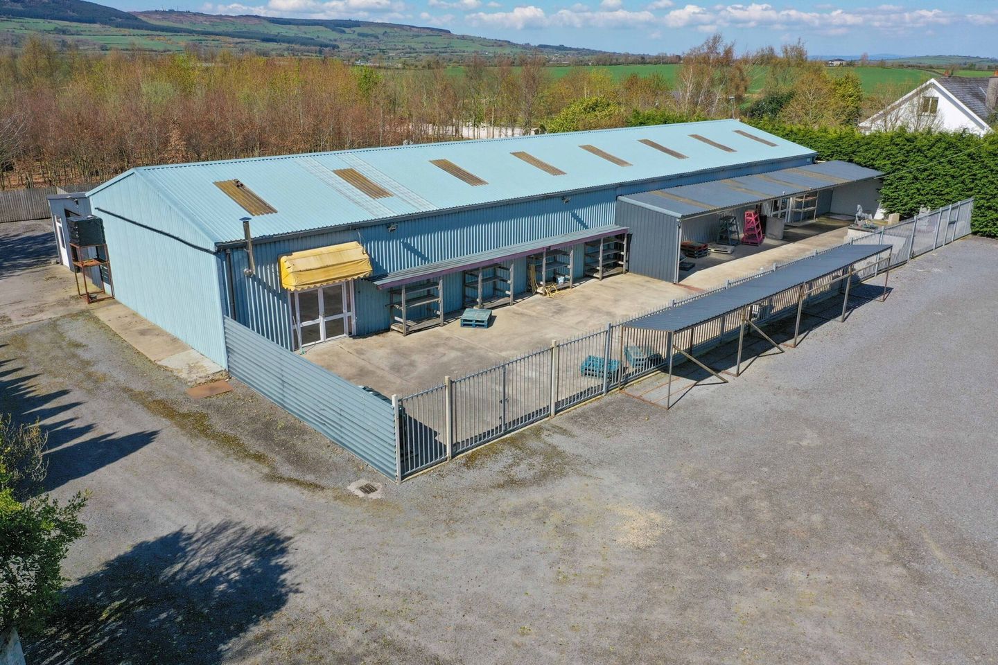 Commercial Premises On C. 2.5 Acres, Knocka, Templemore, Co. Tipperary
