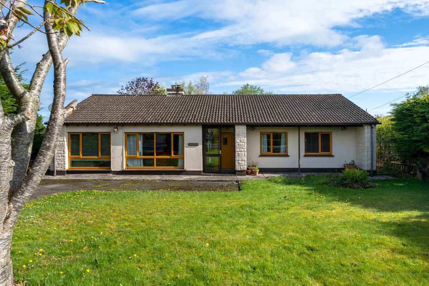Shannon, Garnafailagh, Athlone, Co. Westmeath, N37W9V6