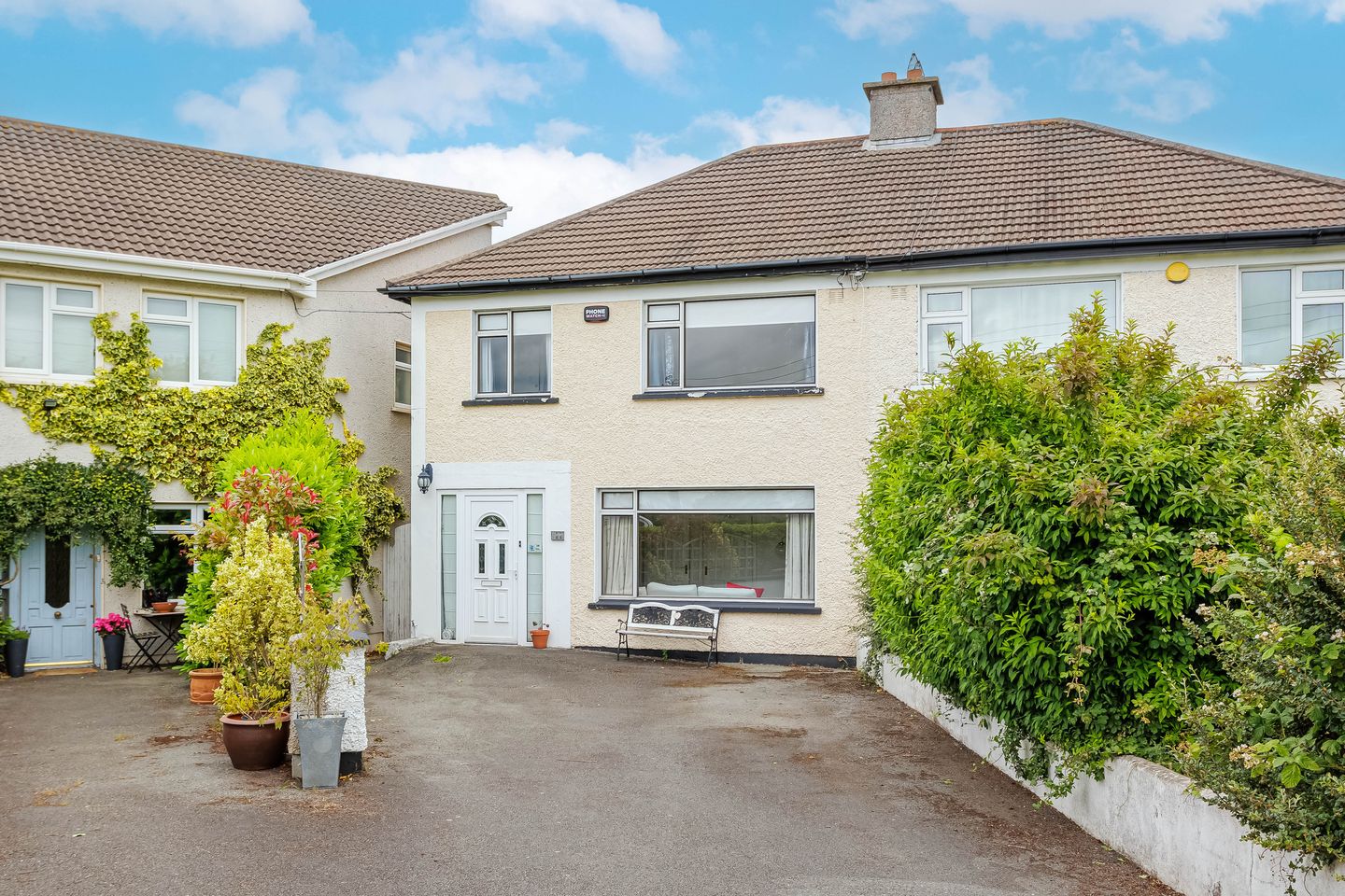 11 Ludford Park, Ballinteer, Ballinteer, Dublin 16, D16K251 is for sale