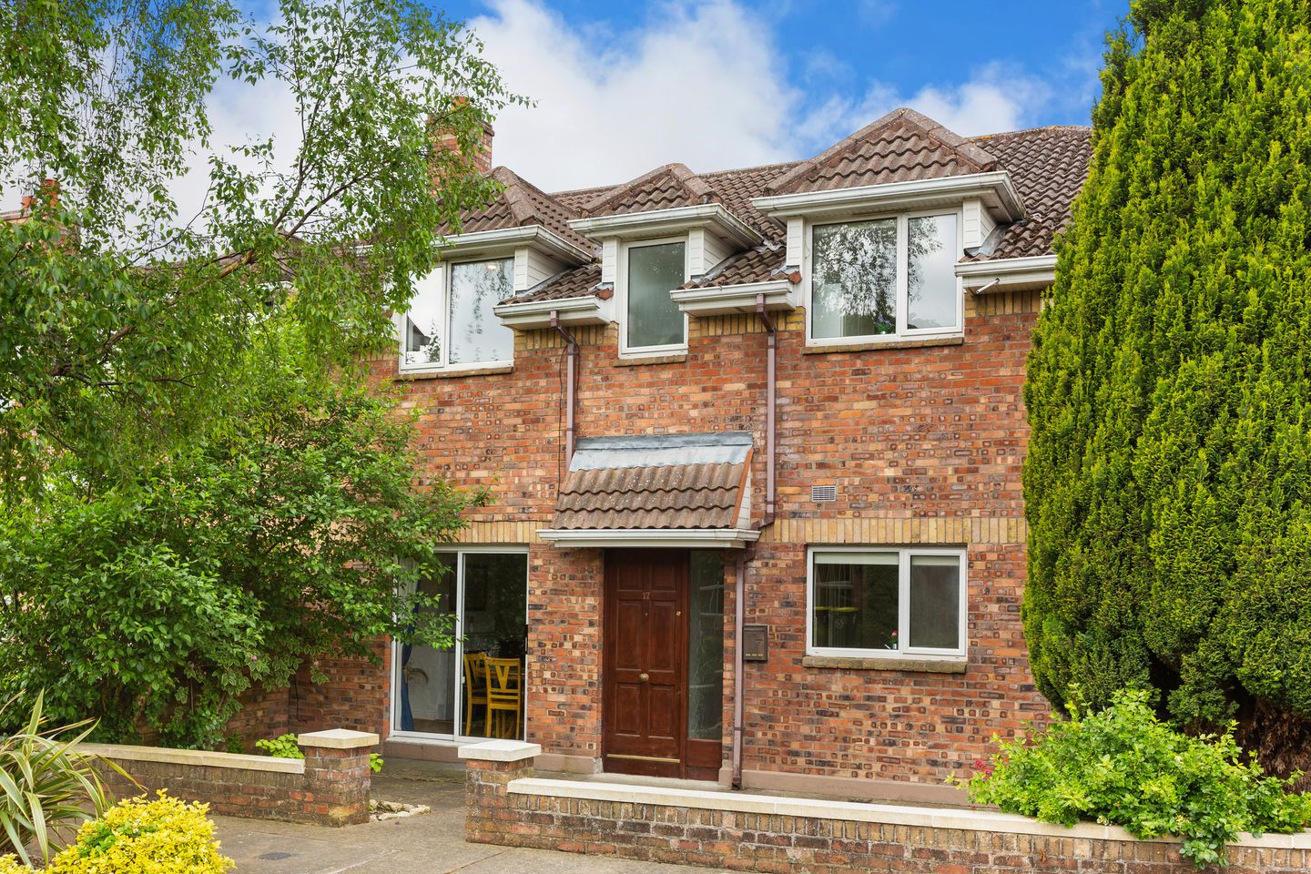 17 Dundrum Wood, Ballinteer Road, Dundrum, Dublin 16, D16A2N1 is for