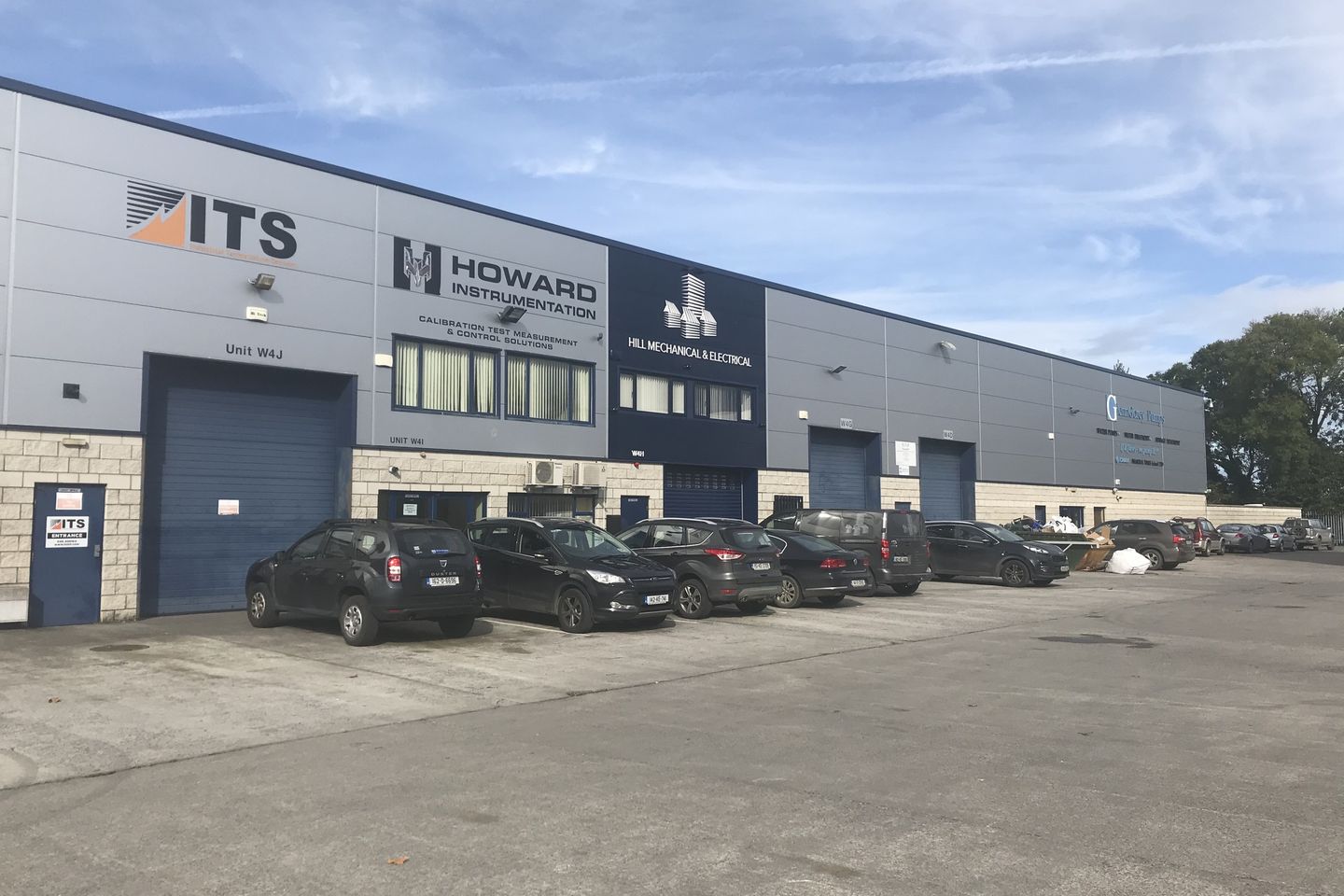 Commercial property for rent in First Floor Unit W4H Ladytown Business