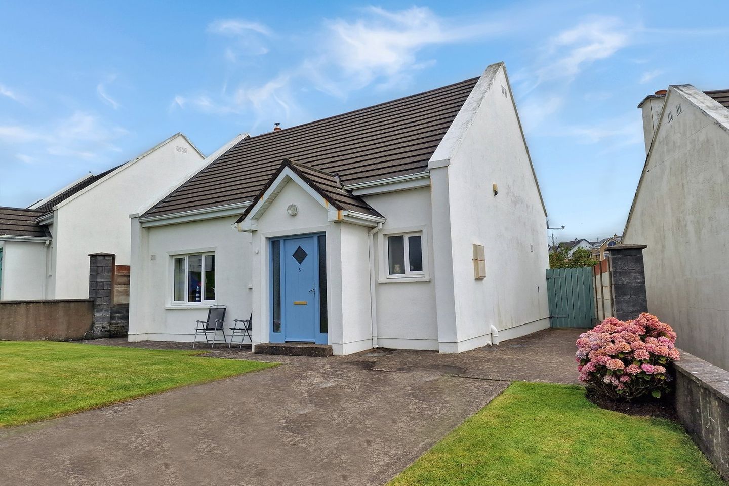 5 Atlantean, Miltown Road, Kilkee, Co. Clare, V15P803 is for sale on