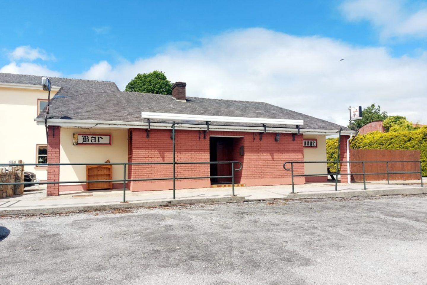 Commercial property for rent in Main Street, Tuamgraney, Co. Clare