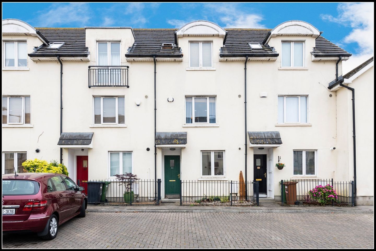 44 Delhurst Terrace, Ongar, Clonsilla, Dublin 15, D15X9C2 is for sale