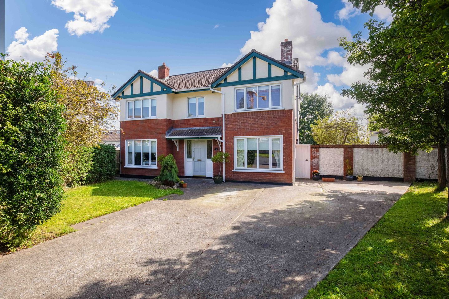 17 Glencairn Heath, The Gallops, Leopardstown, Dublin 18, D18Y4A7