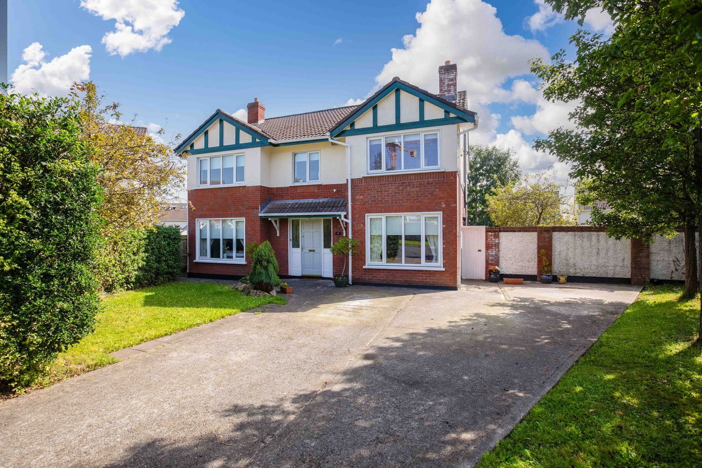 17 Glencairn Heath, The Gallops, Leopardstown, Dublin 18, D18Y4A7 is ...