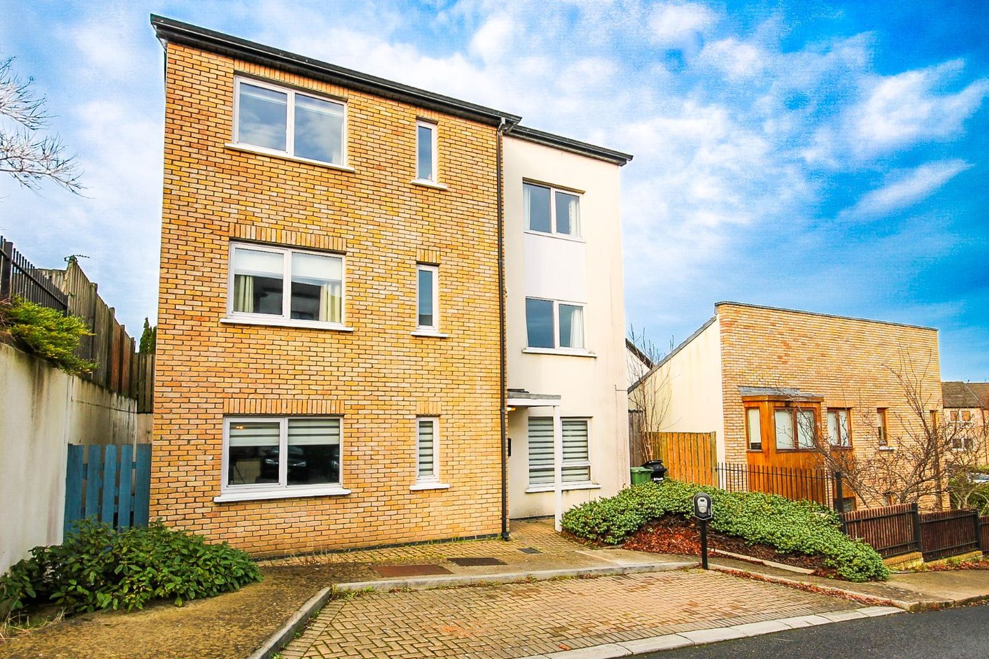 1 Hunters Hill, Hunterswood, Ballycullen, Dublin 24, D24XY72