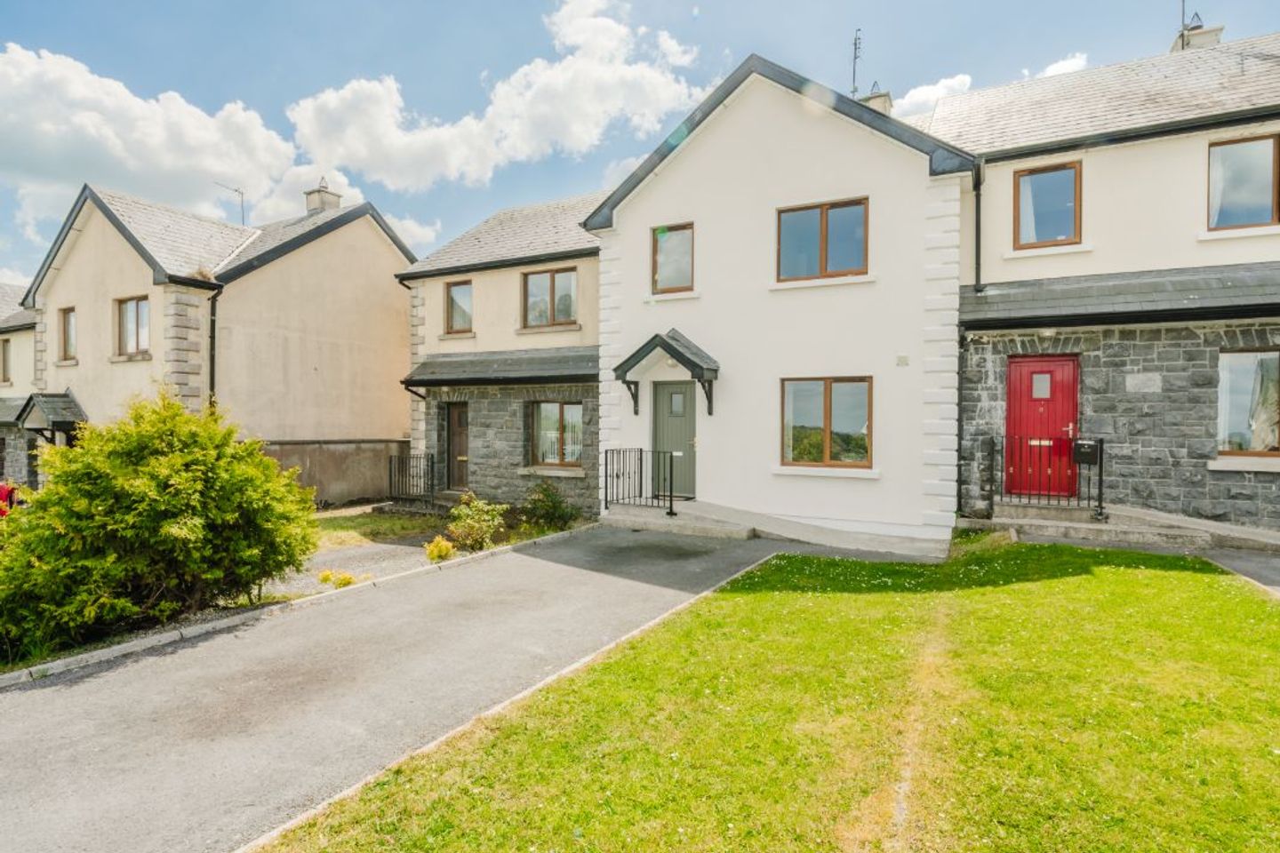 7 Carrowmore Drive, Knock, Co. Mayo, F12R838