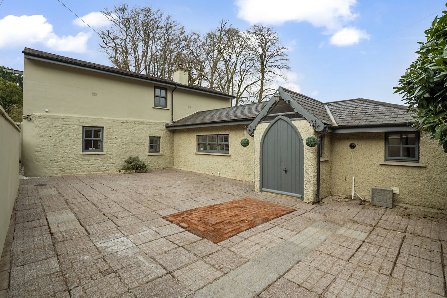 The Coach House, Dunkettle, Glanmire, Co. Cork, T45RW20 is for sale on