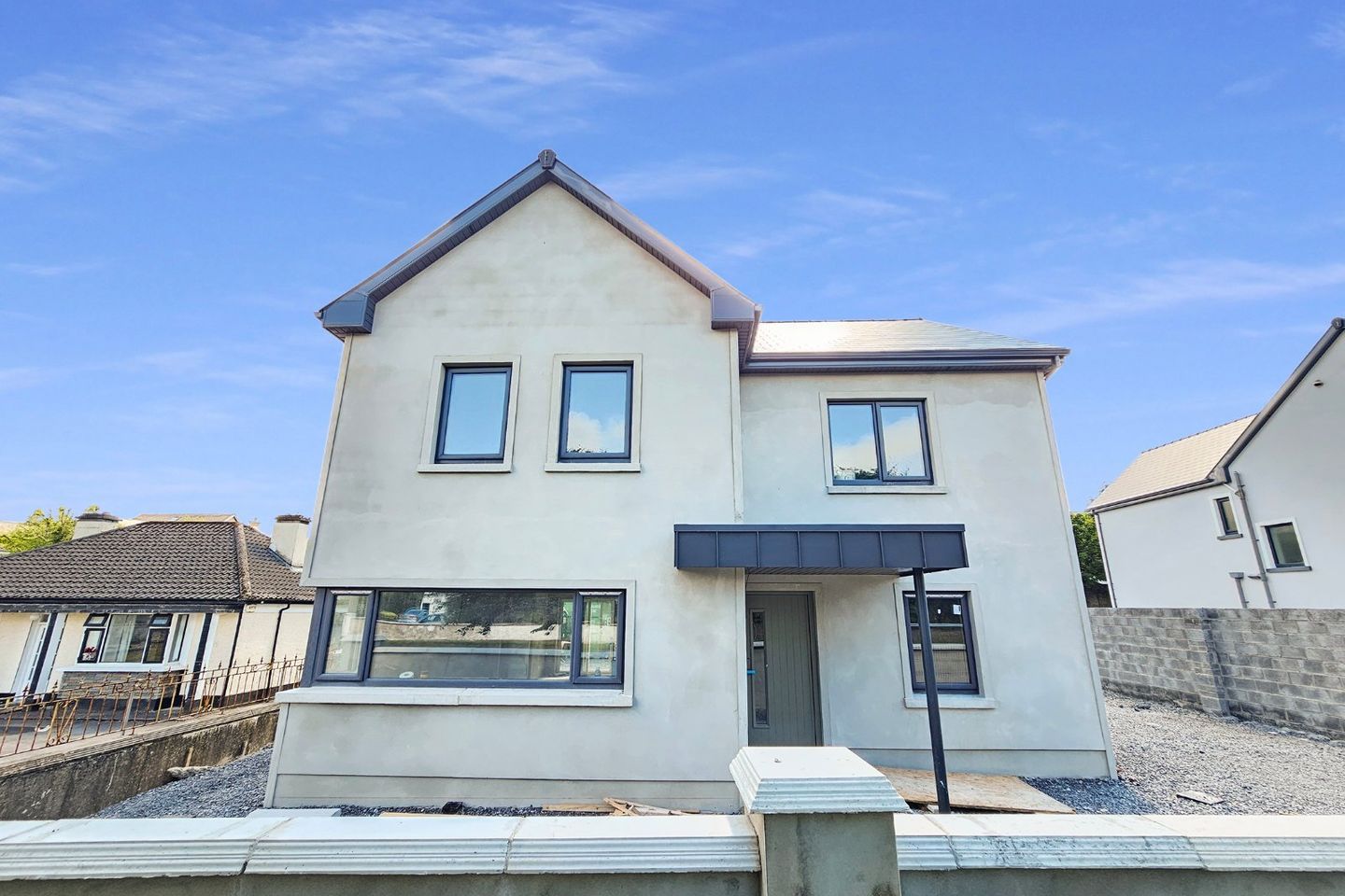1 Loughvella, Lahinch Road, Ennis, Co. Clare, V95DD2F