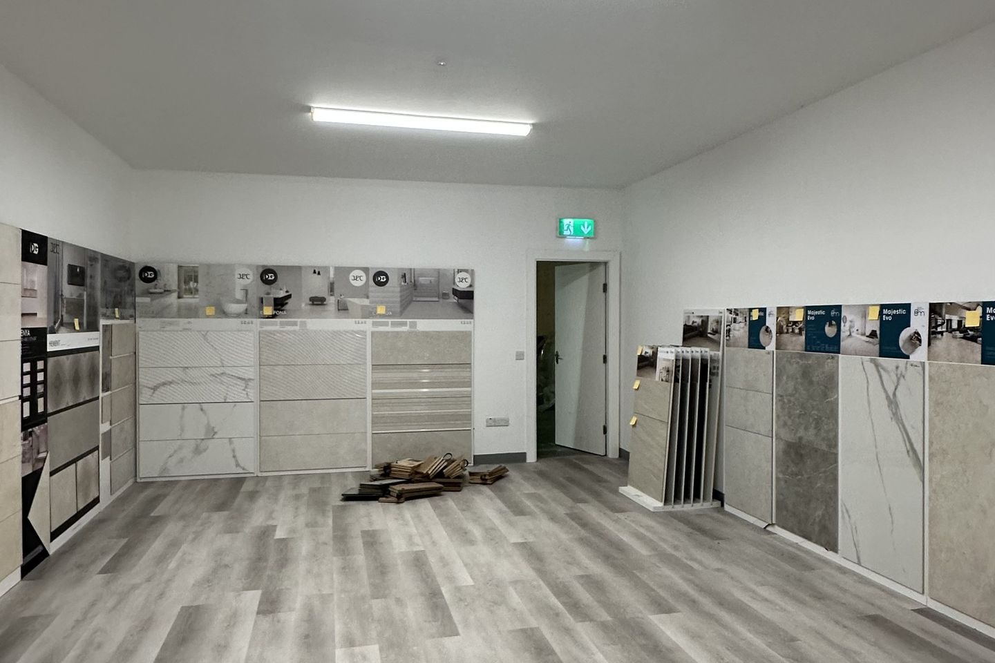 Commercial property for rent in 7 Quin Road , Buisness Park, Ennis, Co