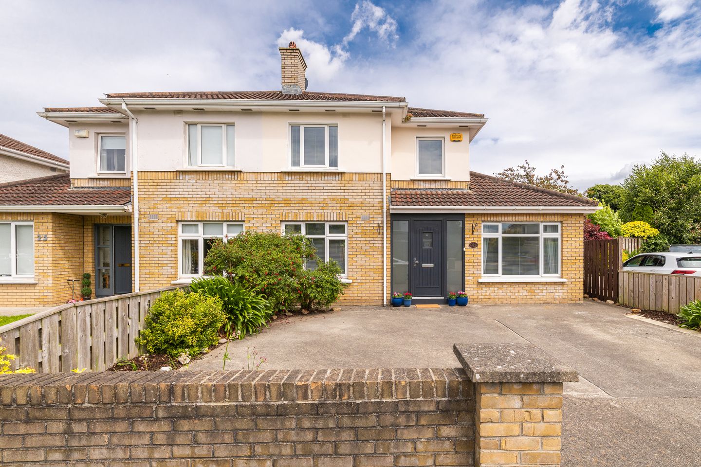 27 Woodstown Lane, Knocklyon, Knocklyon, Dublin 16, D16NY61 is for sale