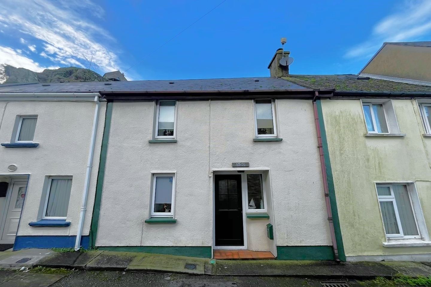 Anchor Cottage, Brookside, Passage East, Co. Waterford, X91FW1K is for