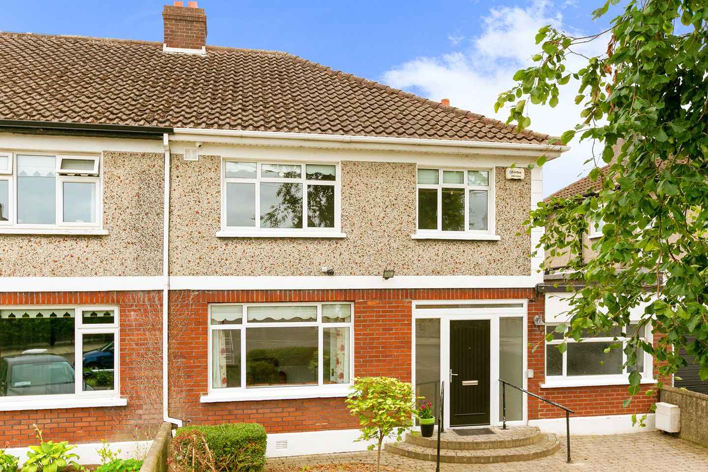 16 Springfield Crescent, Templeogue, Templeogue, Dublin 6W is for sale