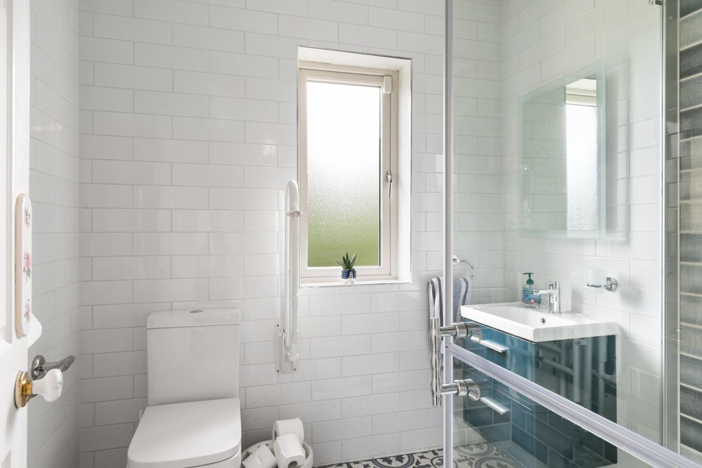 11 Cabinteely Court, Pottery Road - Image 16