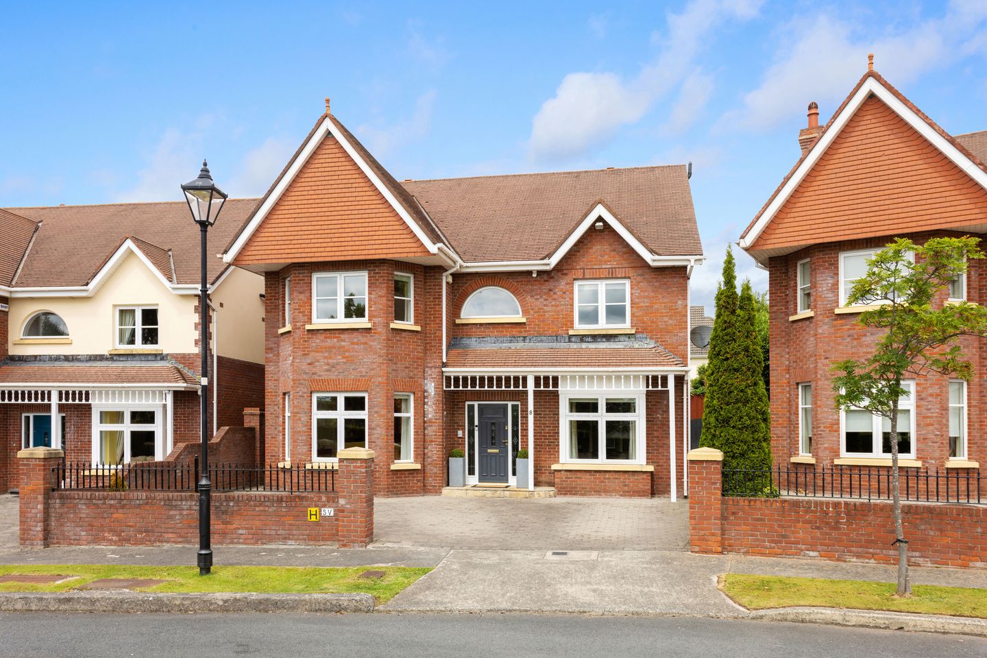 8 Pavilion Gate, Glenamuck Road North, Carrickmines, Dublin 18, D18PF50