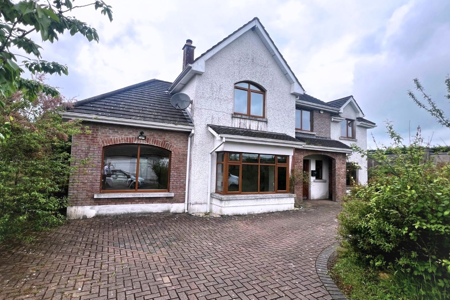 1 Mostrim Oaks, Edgeworthstown, Co. Longford, N39PY67 is for sale on