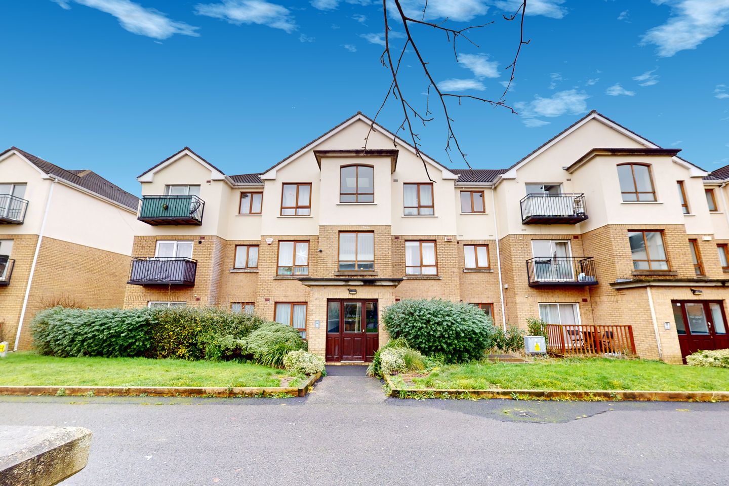 38 The Square, Larch Hill, Santry, Dublin 9, D17E436 is for sale on Daft.ie