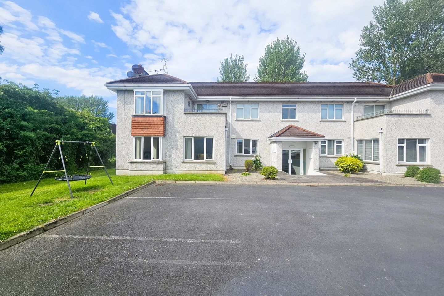 Apartment 2, Riverside Apartments, Ardee, Co. Louth, A92RK63 is for