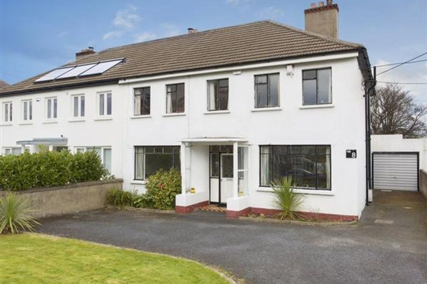 8 North Avenue, Mount Merrion, Co. Dublin