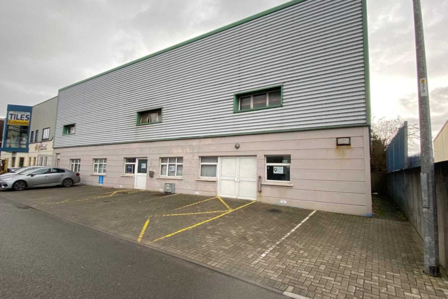 Commercial property for rent in Woodlands Industrial Estate, Park Road