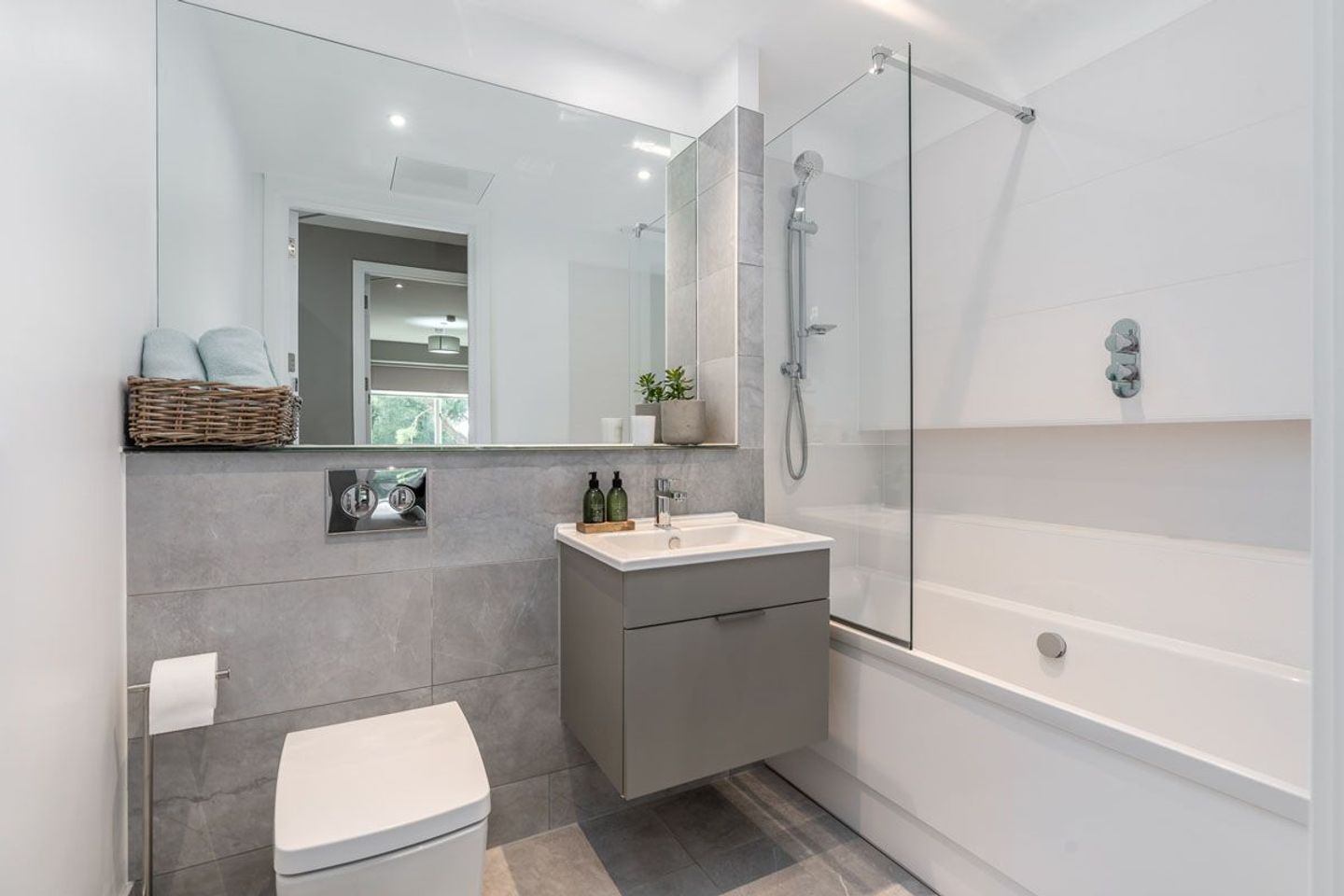 Apartment 94 , Woodward Square, Murphystown Way, D, Leopardstown, Dublin 18