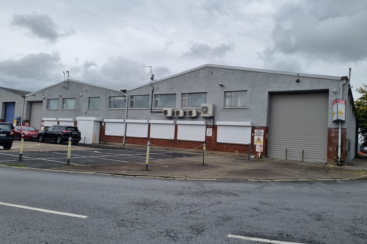 Commercial property for rent in GarryGlass Industrial Estate