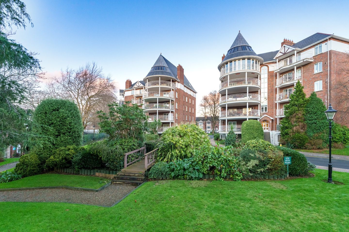 Apartment 82, The Sweepstakes, Ballsbridge, Dublin 4, D04VA00