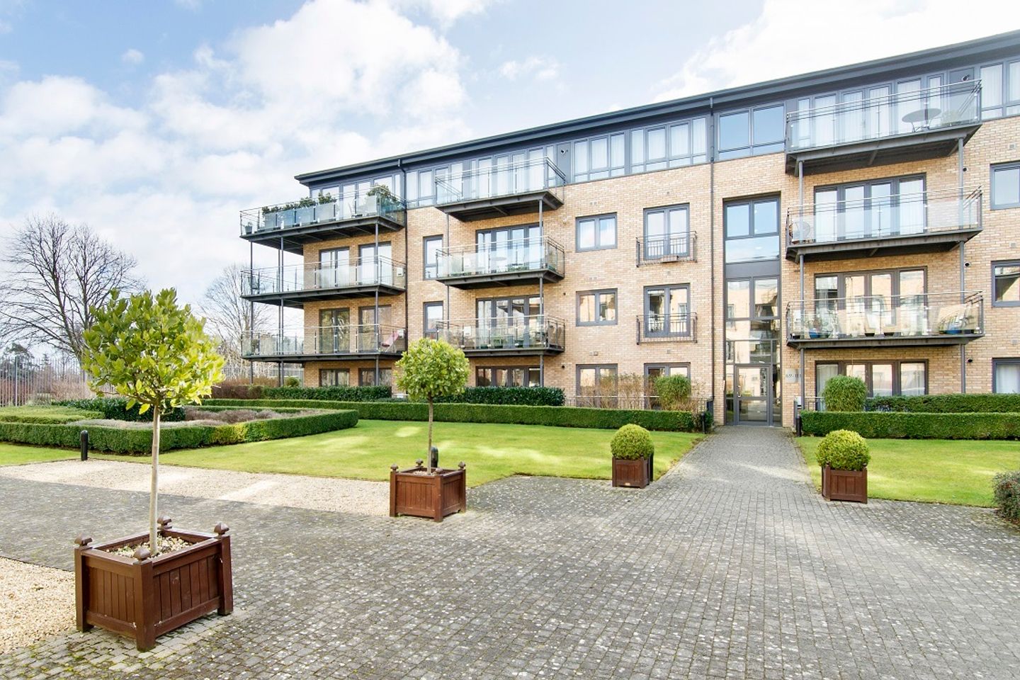 81 Bushy Park House, Terenure, Dublin 6w, D6WX651 is for sale on Daft.ie