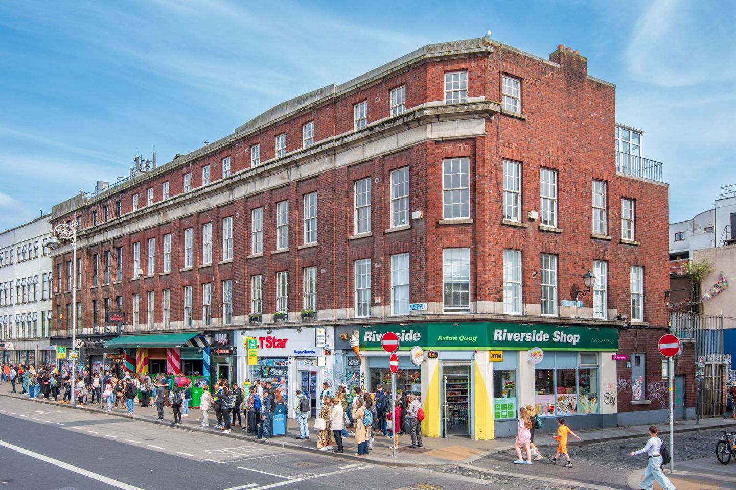 Apartment 4, Aston Court, Temple Bar, Dublin 2, D02N243