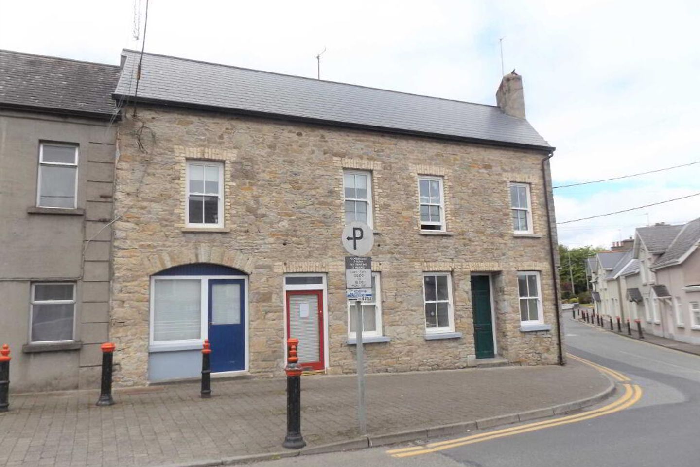 Apartment On Main Street, Main Street, Roscrea, Co. Tipperary is for