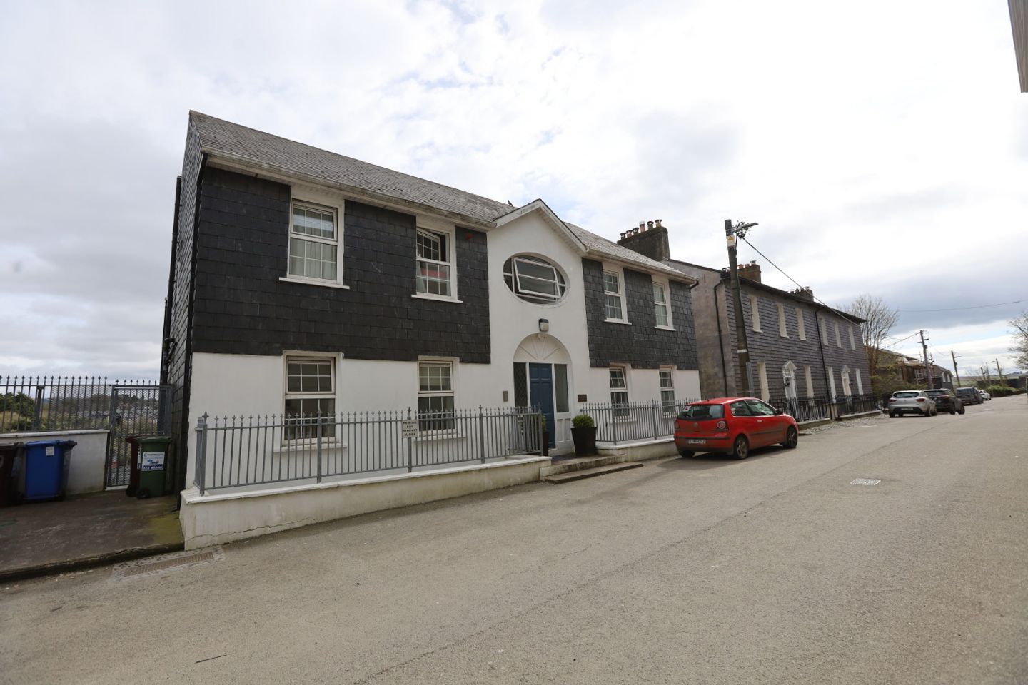 1 Rampart Manor, The Ramparts, Kinsale, Co. Cork, P17VE82 is for sale