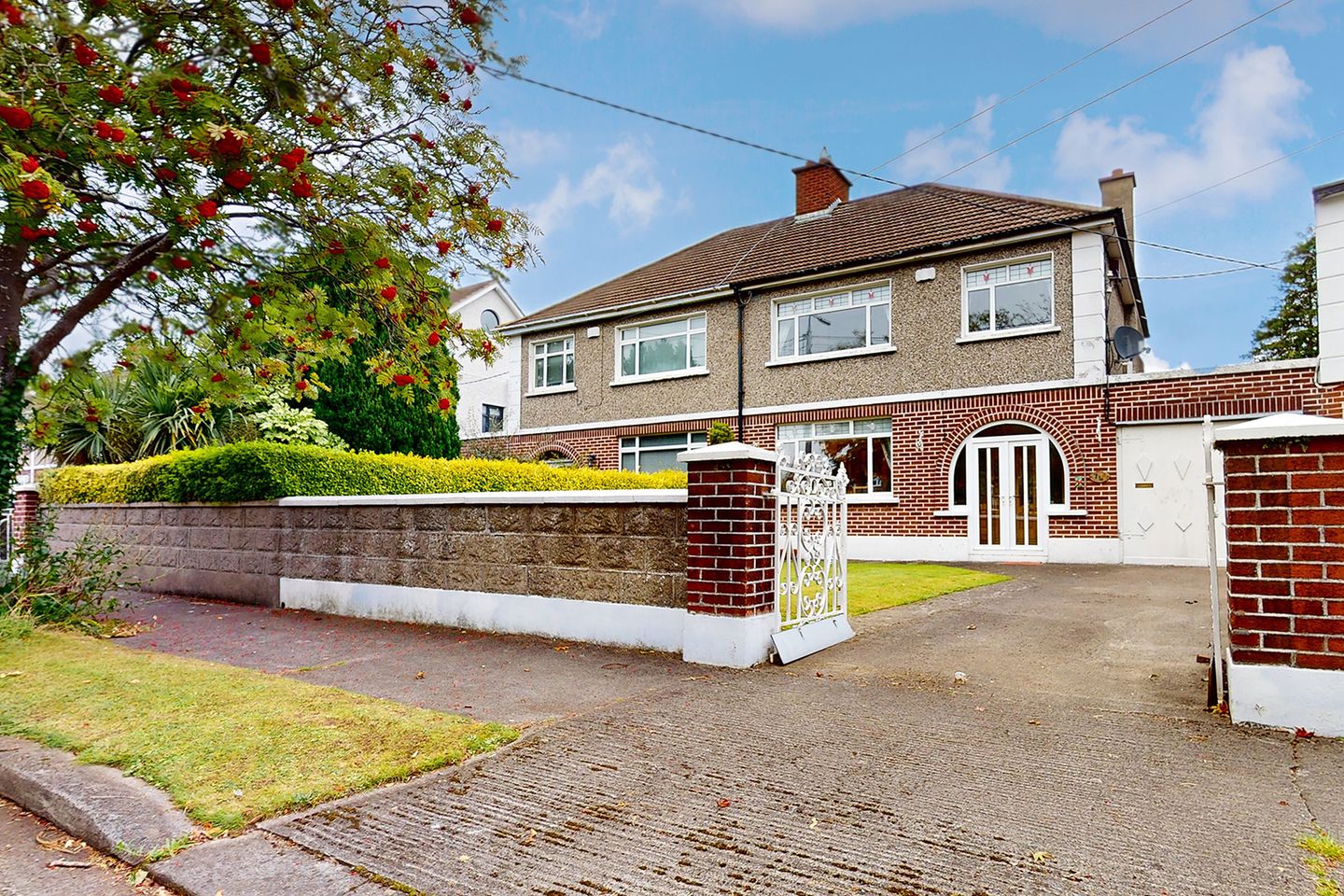 74 Willow Park Grove, Glasnevin, Glasnevin, Dublin 11, D11X378 is for sale on Daft.ie