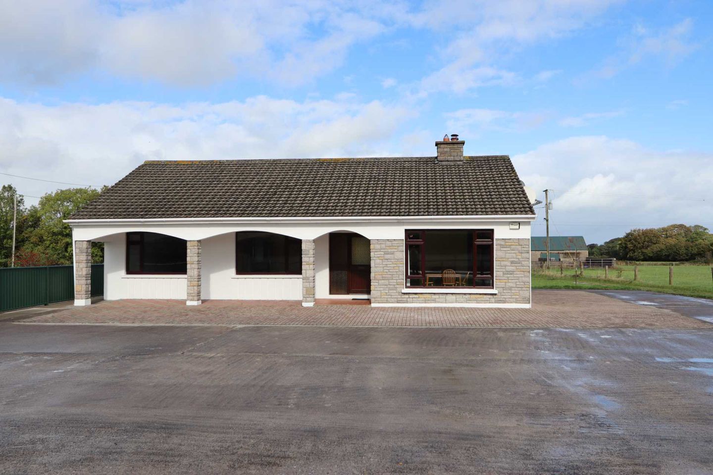 Farrihy, Broadford, Co. Limerick, P56CC90