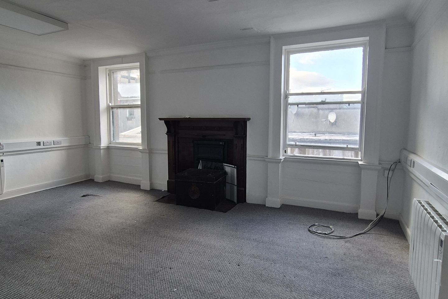 Commercial property for rent in Anglesea Street, Temple Bar, Dublin 2