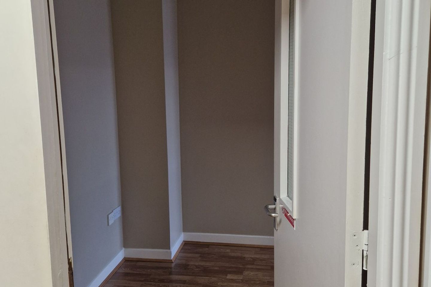 Commercial property for rent in Unit 33 The Business Centre, Stadium