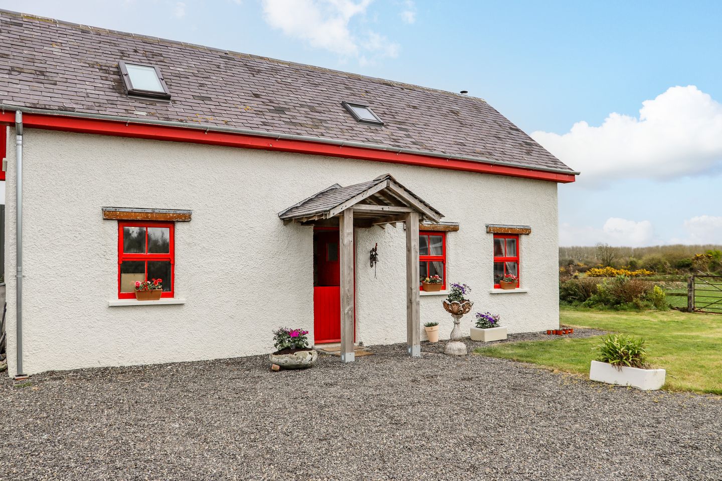 Ref. 1101774 Cob Cottage, Moortown, Tomhaggard, Co. Wexford