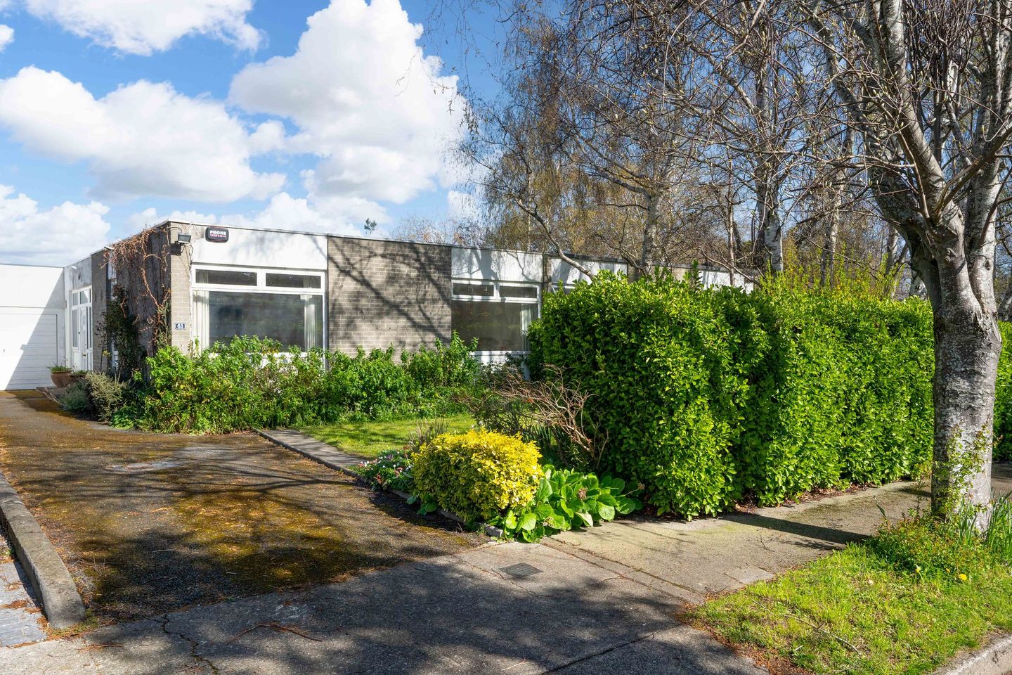 63 Ailesbury Grove, Dundrum, Dundrum, Dublin 16, D16P582 is for sale on Daft.ie