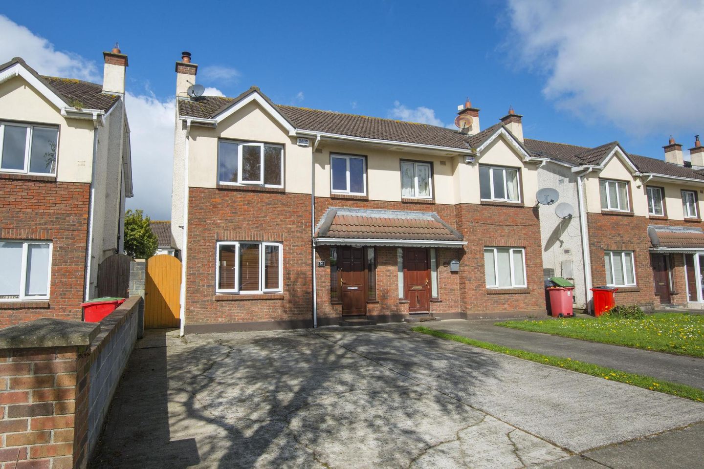 16 Foxborough Manor, Lucan, Co. Dublin, K78EC63 is for sale on Daft.ie