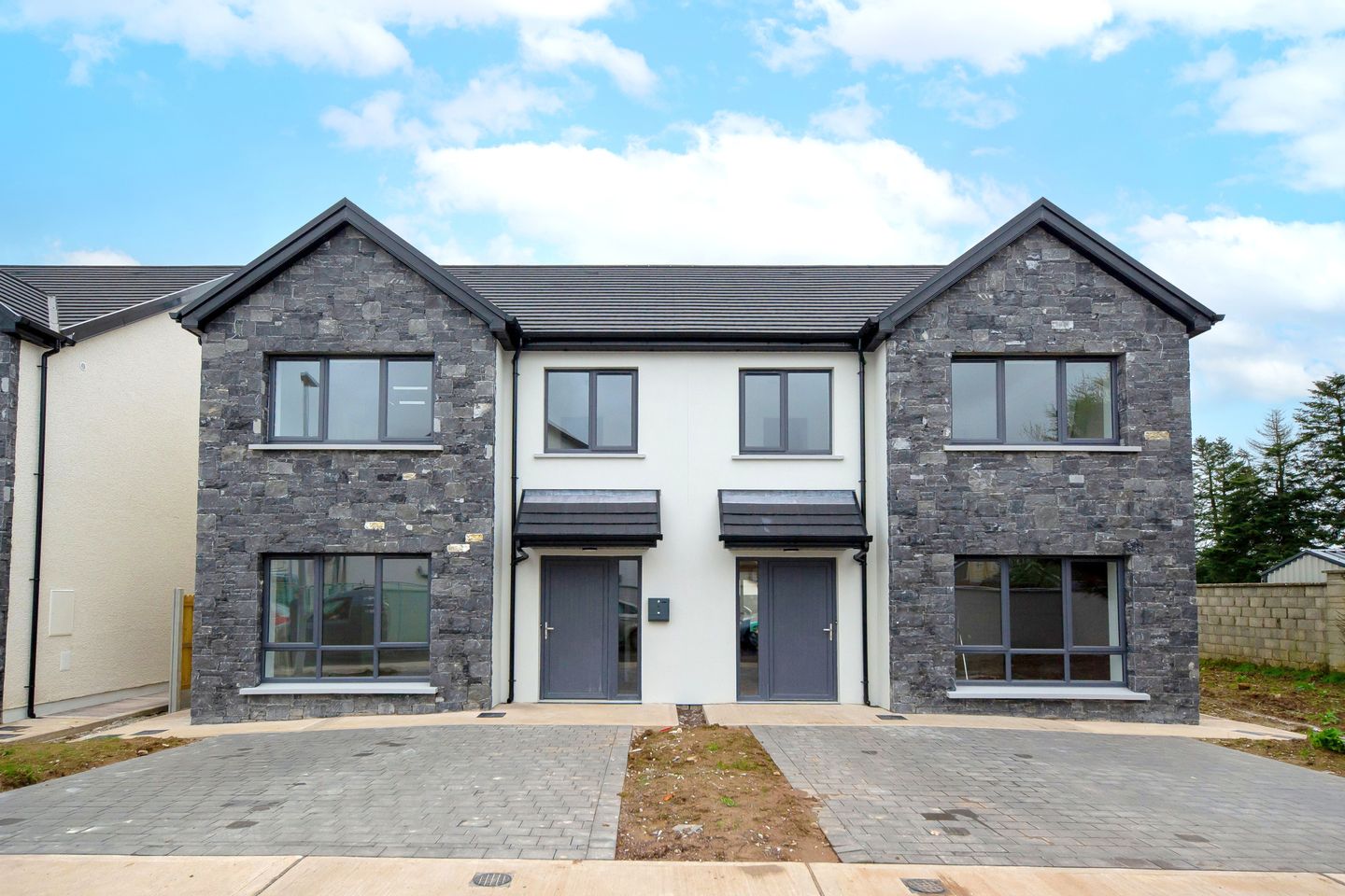 Lisnagar Gardens , Lisnagar Gardens , Lisnagar , Rathcormac, Co. Cork