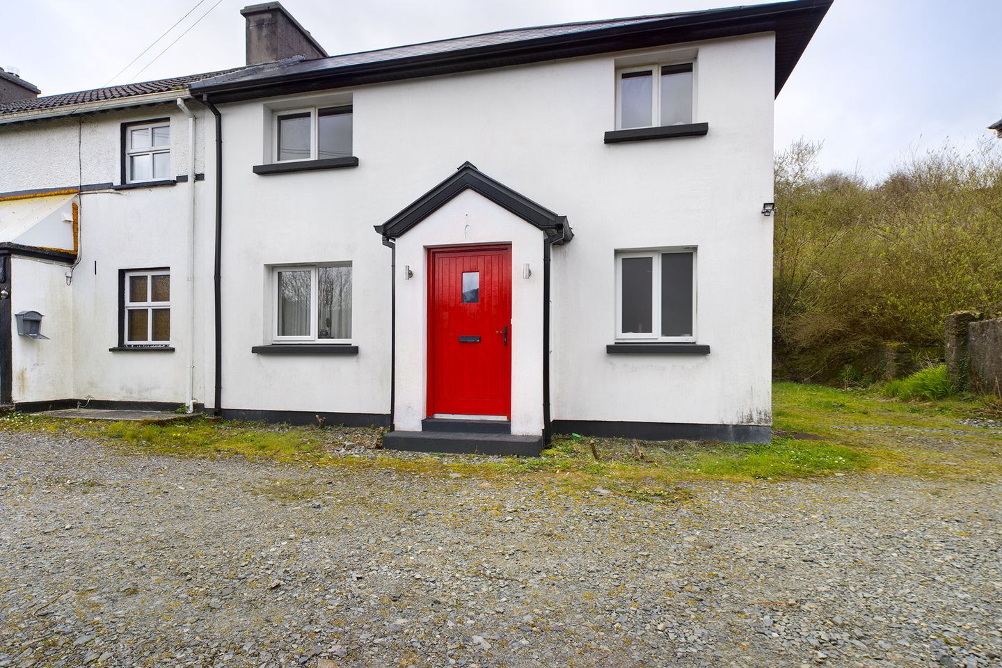 3 Newbridge Cottages, Killymongaun, Clifden, Co. Galway, H71EE33 is for