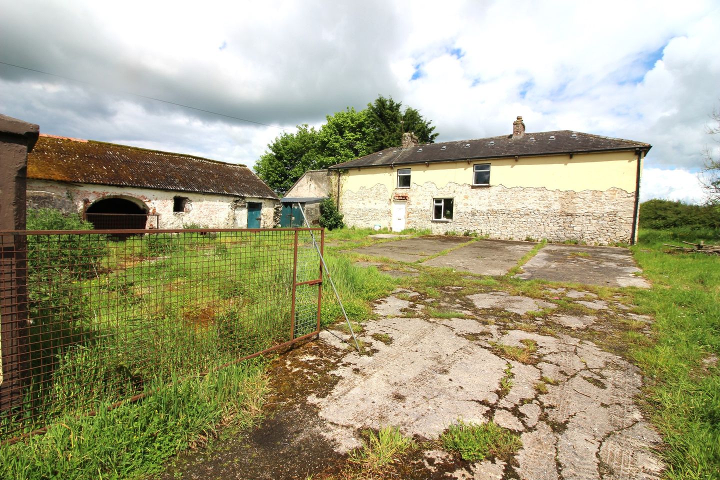 Skehanagh House, Skehanagh, Crecora, Co. Limerick, V94VH59 is for sale