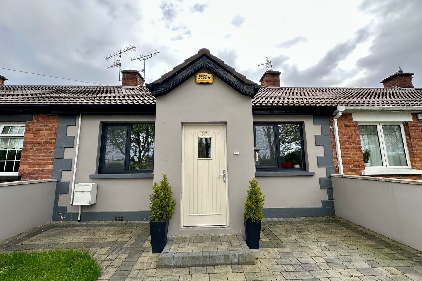 87 O'Hanlon Park, Dundalk, Co. Louth, A91X7E2 is for sale on Daft.ie
