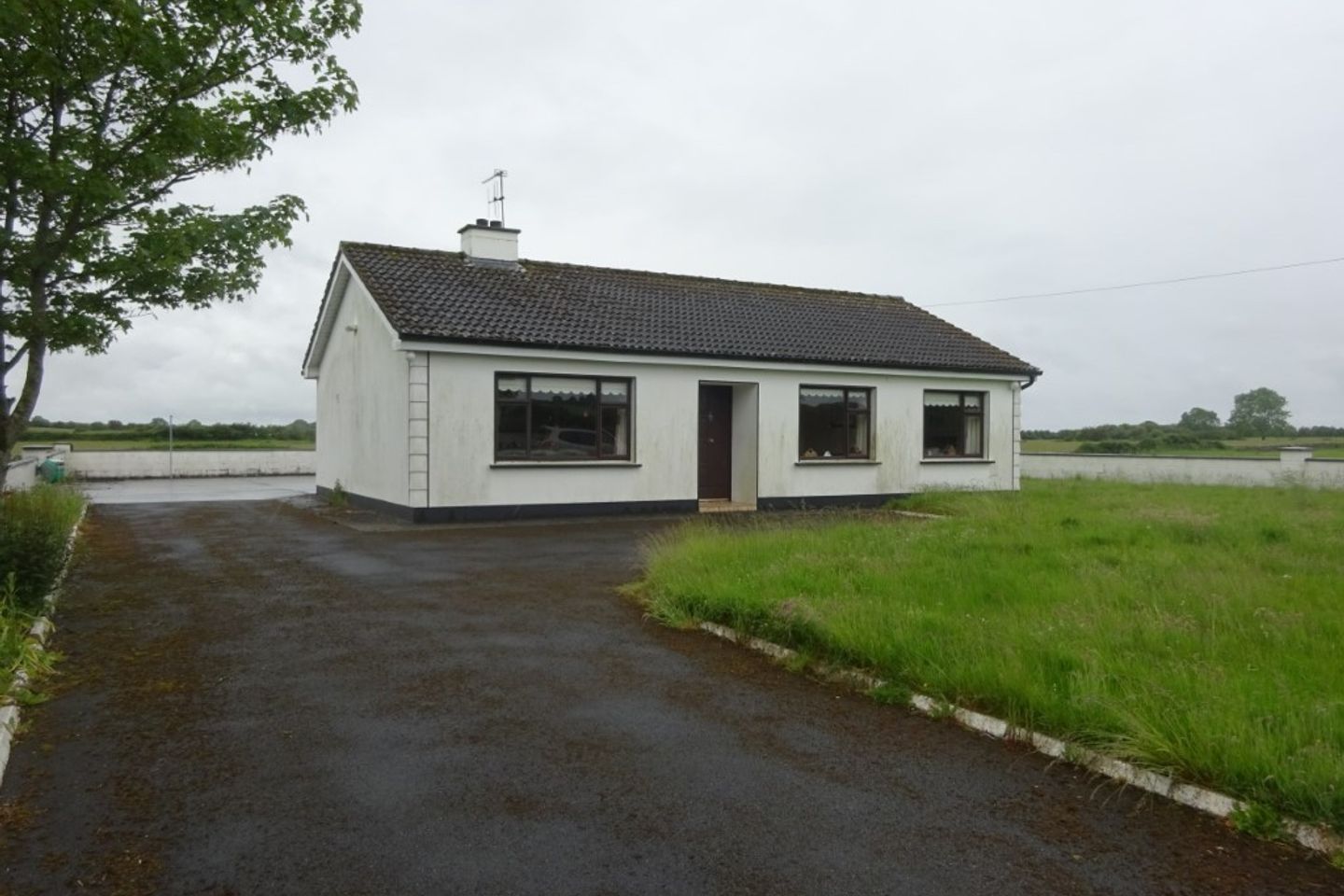 Pollnahallia, Belclare, Tuam, Co. Galway
