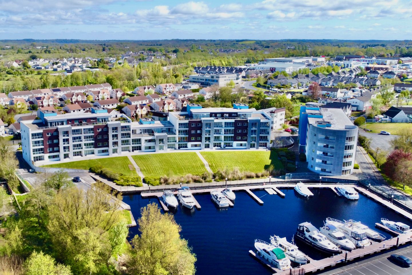 74 Jolly Mariner, Athlone,, Co Westmeath, N37TD76 is for sale on Daft.ie