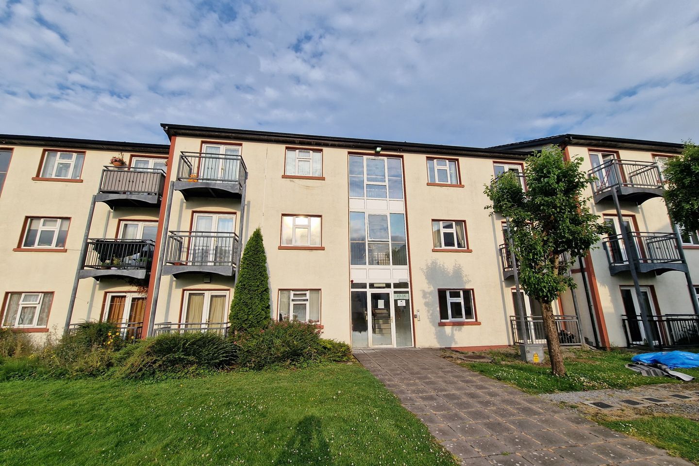 Apartment 11, Riverside Apartments, Castlerea, Co. Roscommon, F45F803