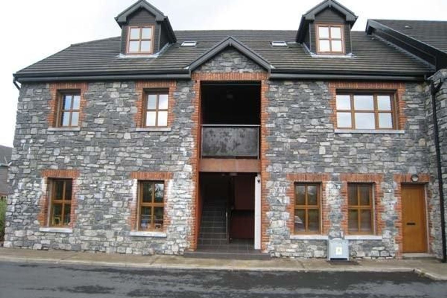 Apartment 5, Carrowmanagh Park, Oughterard, Co. Galway, H91F1W4