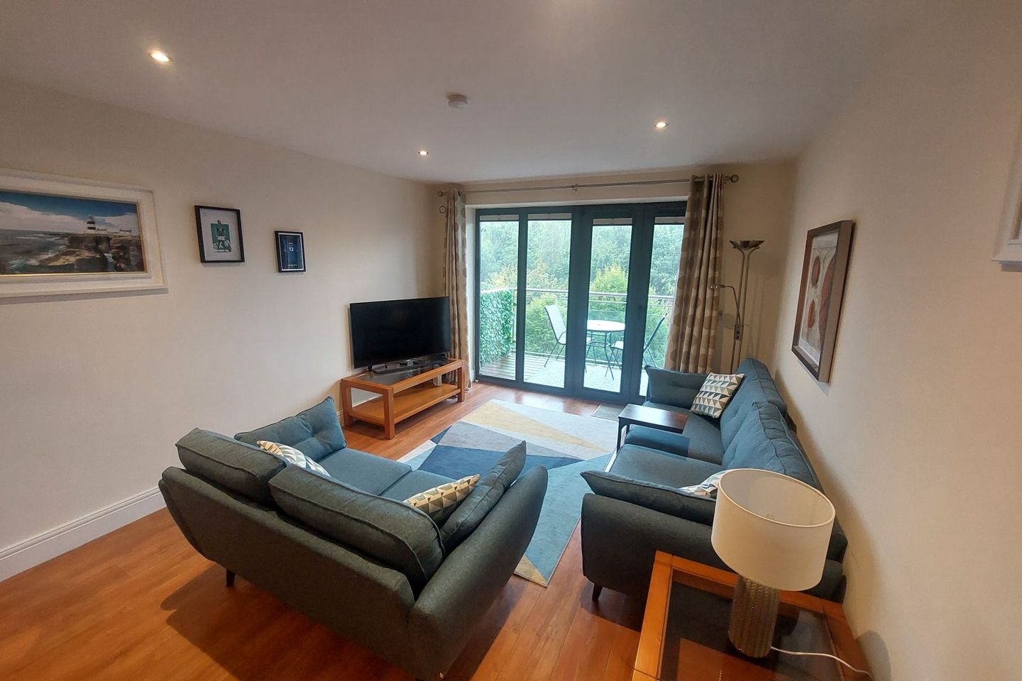** Sunday Evening - Friday AM ** Apartment Riversdale,Upper Dargle Road,Bray,Co. Wicklow, Fassaroe, Co. Wicklow