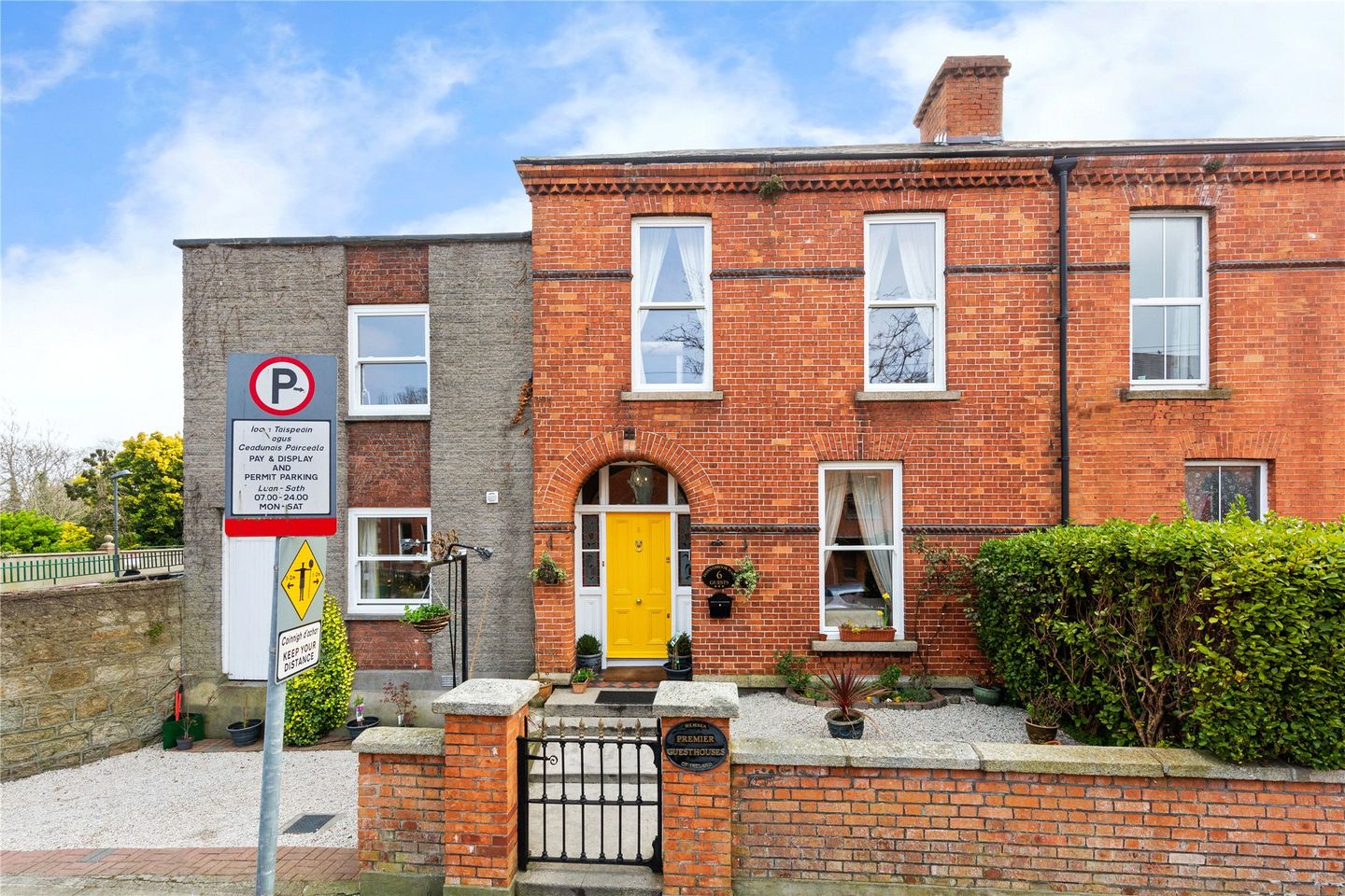 Donnybrook Hall, 6 Belmont Avenue, Donnybrook, Dublin 4, D04Y184 is for