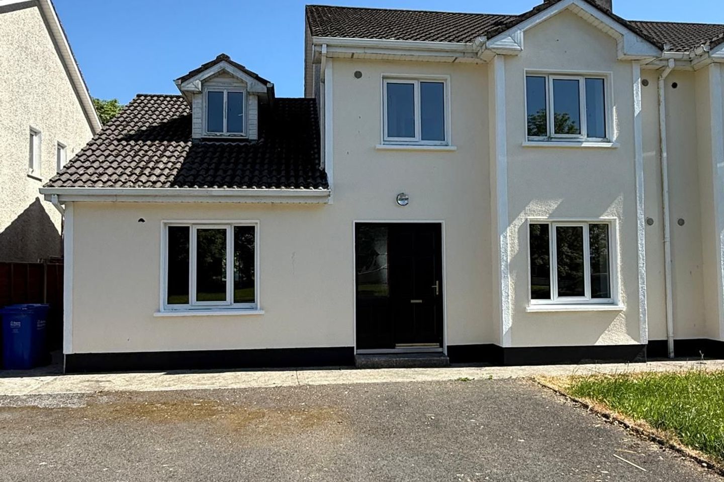 10 Woodside Park, Ballaghaderreen, Co. Roscommon, F45X786